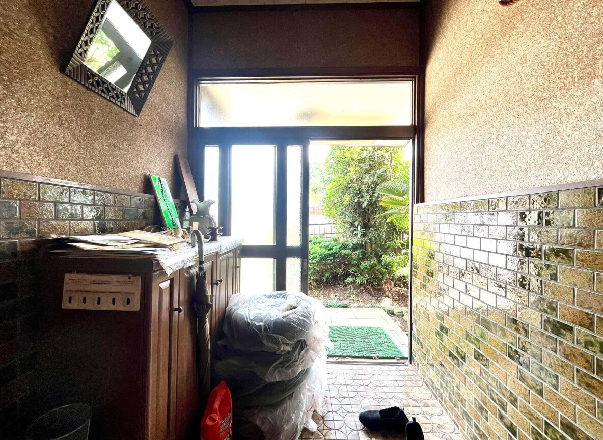 築古空き家(土浦市西並木町)玄関(リフォーム前)