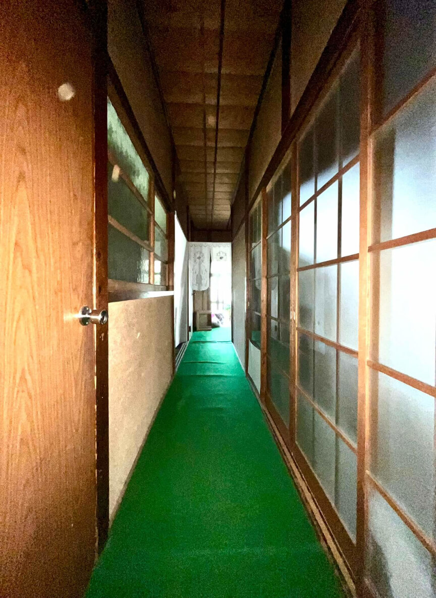 築古空き家(土浦市西並木町)廊下(リフォーム前)